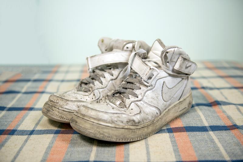 dirty air force ones how to fix